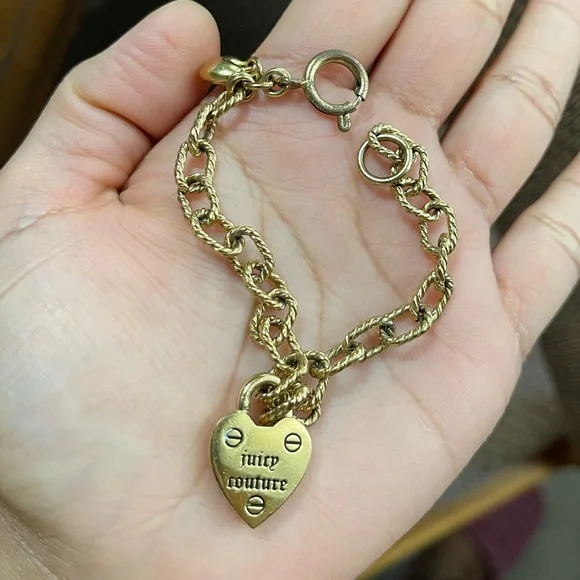 Juicy Couture Gold Bracelet w/ Detachable Key Juicy Charm - Picture 2 of 8